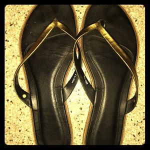 SOLD Size 9 UGG flip flops!